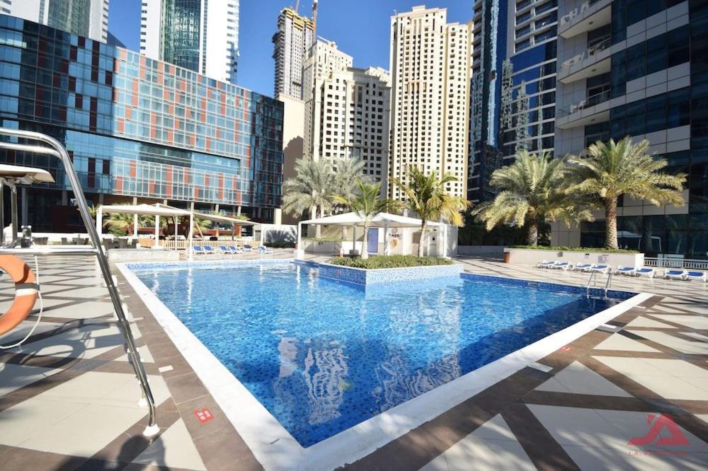 Cozy Marina & Sea View Apt In Bay Central Tower Dubai Marina With Modern Gym & Pool, Steps To Beach & Metro Ngoại thất bức ảnh