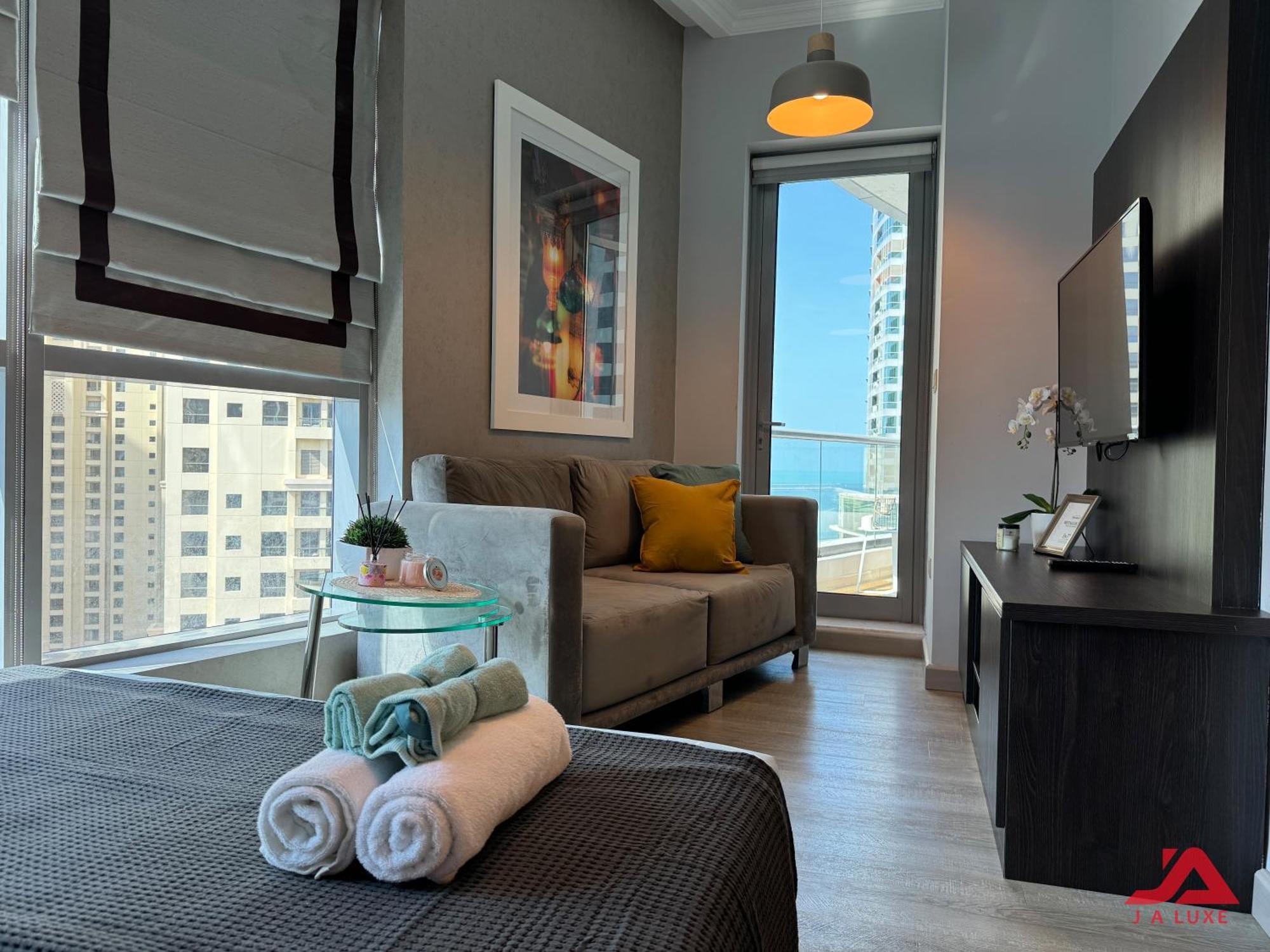 Cozy Marina & Sea View Apt In Bay Central Tower Dubai Marina With Modern Gym & Pool, Steps To Beach & Metro Ngoại thất bức ảnh