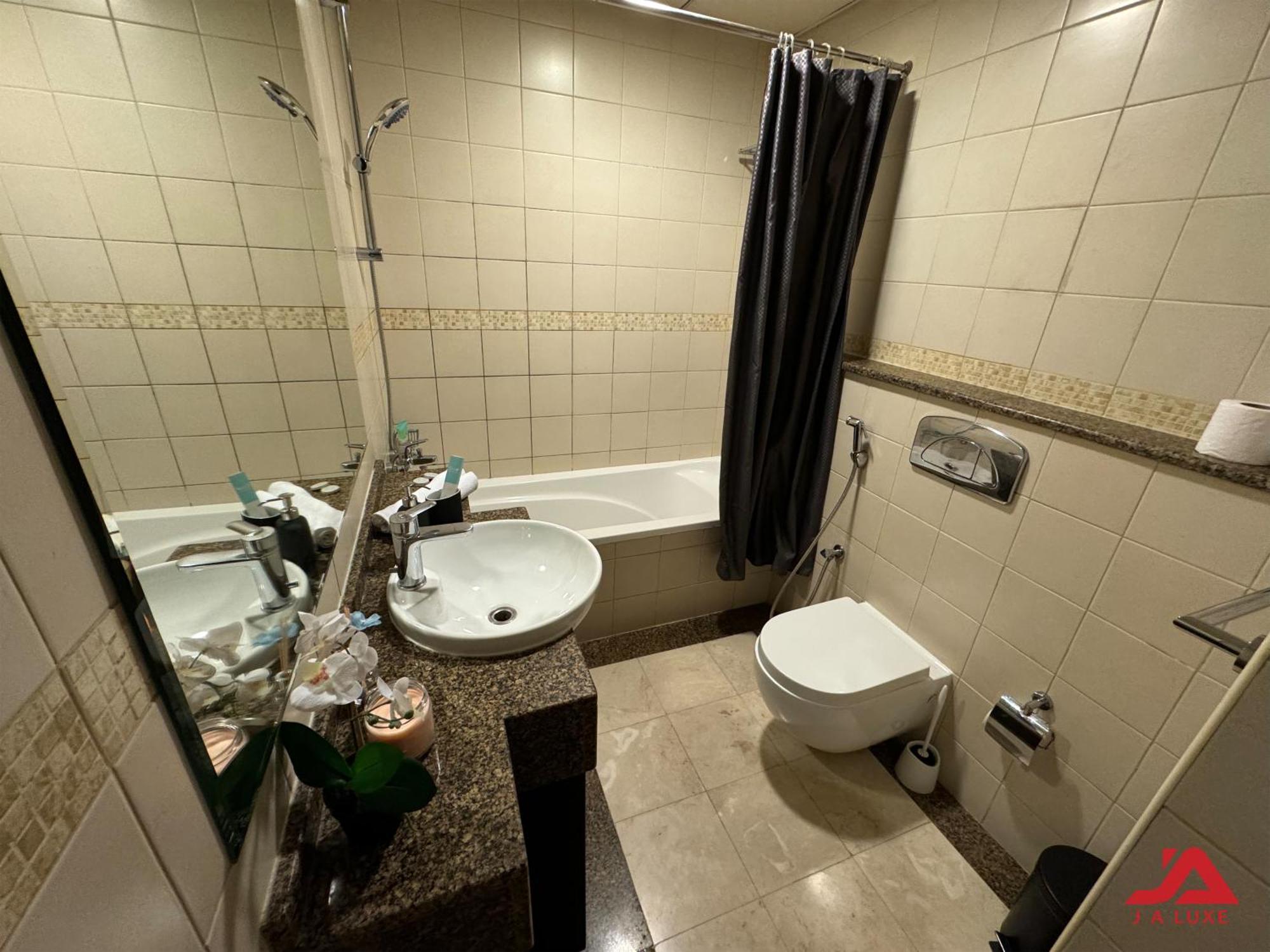 Cozy Marina & Sea View Apt In Bay Central Tower Dubai Marina With Modern Gym & Pool, Steps To Beach & Metro Ngoại thất bức ảnh