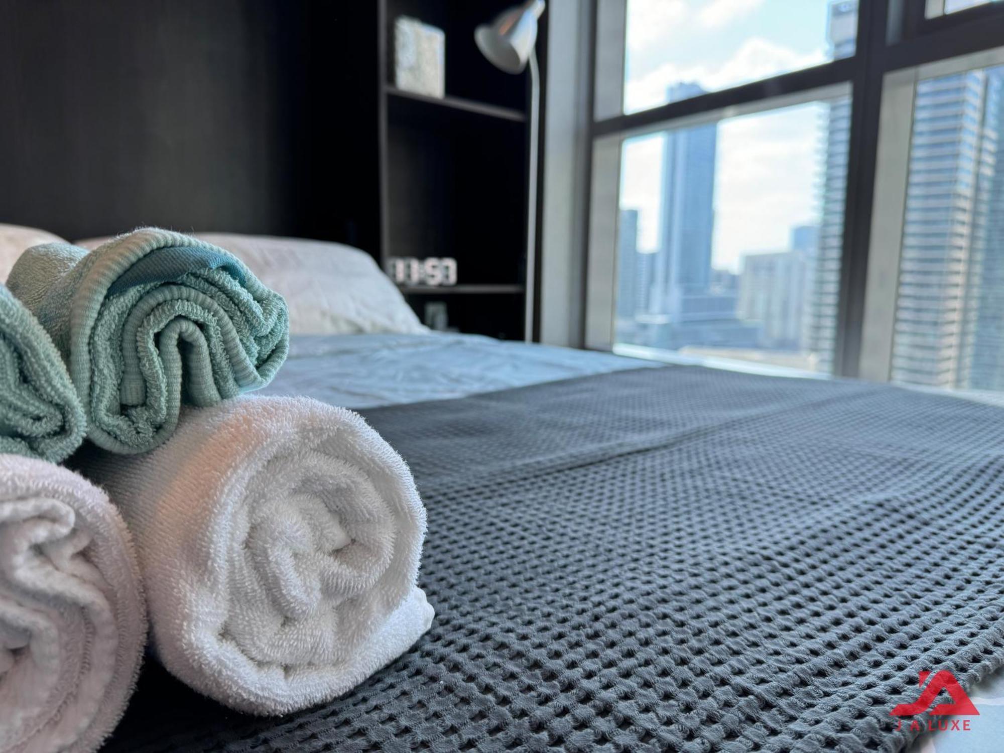 Cozy Marina & Sea View Apt In Bay Central Tower Dubai Marina With Modern Gym & Pool, Steps To Beach & Metro Ngoại thất bức ảnh